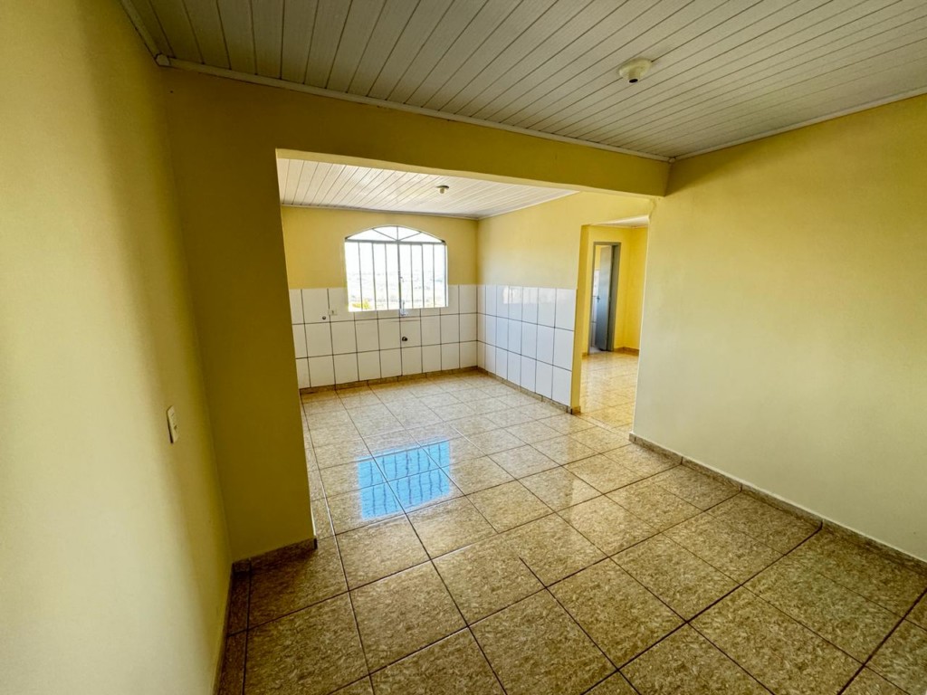 Casa Residencial para locacao no Nucleo Habitacional Afonso Alves de em Apucarana com 0m² por R$ 900,00