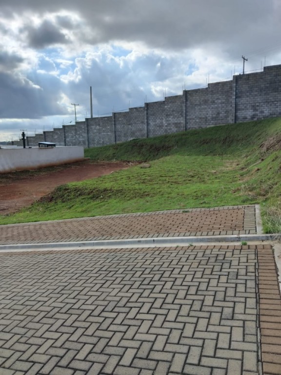 Terreno em Condomínio para venda no Vivere Parc Condominio Resort em Apucarana com 232,88m² por R$ 238.000,00