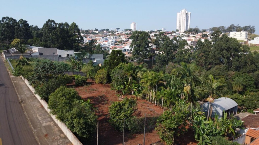 Terreno Comercial para venda no Parque Bela Vista em Apucarana com 6.672m² por R$ 750.000,00