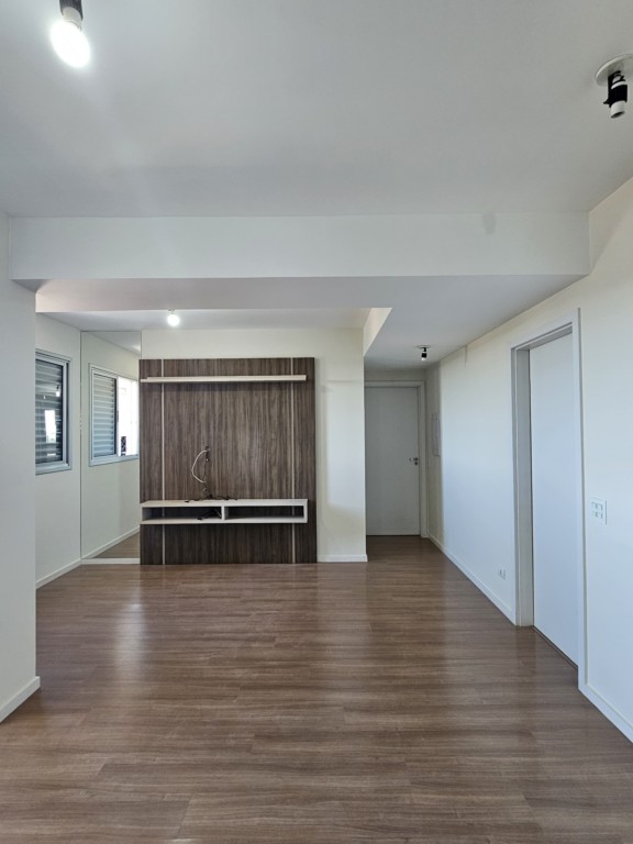 Apartamento para locacao no Jardim Vale do Sol em Apucarana com 0m² por R$ 2.080,00