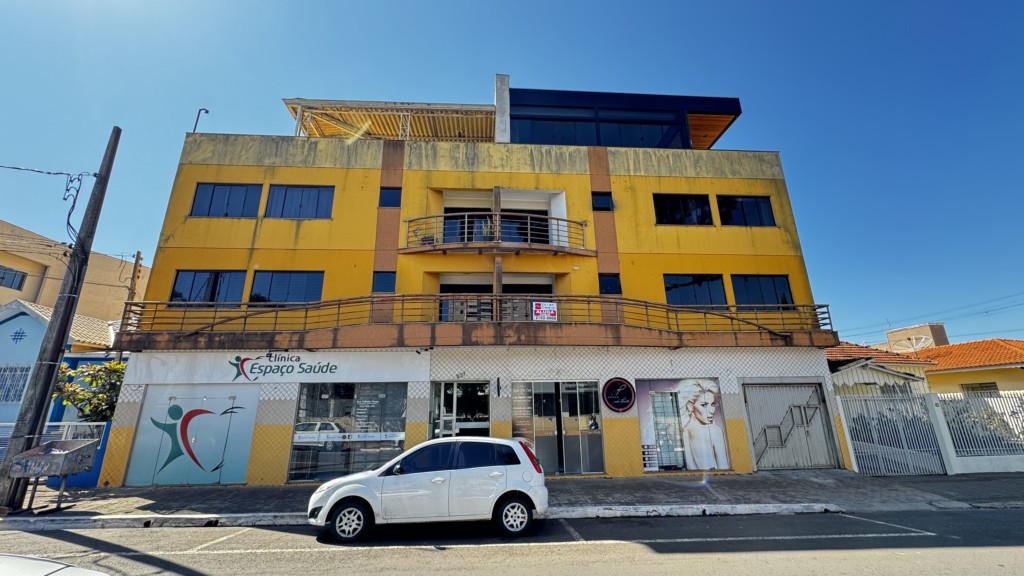 Apartamento para locacao no Centro em Apucarana com 0m² por R$ 1.900,00