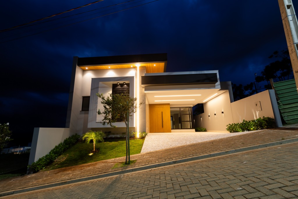 Casa em Condomínio para venda no Vivere Parc Condominio Resort em Apucarana com 0m² por R$ 1.200.000,00