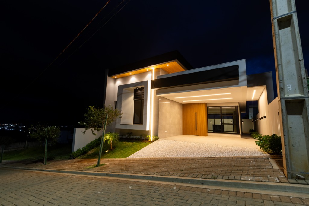 Casa em Condomínio para venda no Vivere Parc Condominio Resort em Apucarana com 0m² por R$ 1.200.000,00