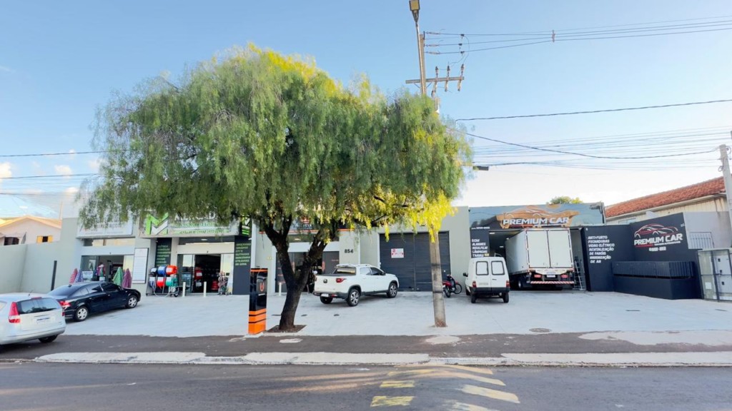 Sala Comercial para locacao no Jardim Diamantina em Apucarana com 0m² por R$ 2.000,00
