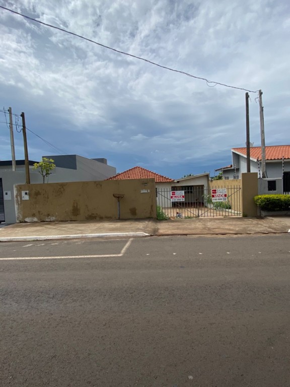 Terreno Comercial para venda no Nucleo Habitacional Afonso Alves de em Apucarana com 360m² por R$ 400.000,00