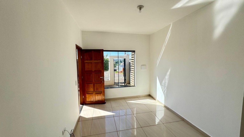 Casa Residencial para locacao no Loteamento Residencial Tami em Apucarana com 0m² por R$ 1.300,00