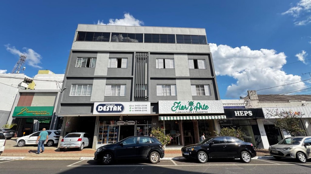 Apartamento para locacao no Centro em Apucarana com 0m² por R$ 2.800,00