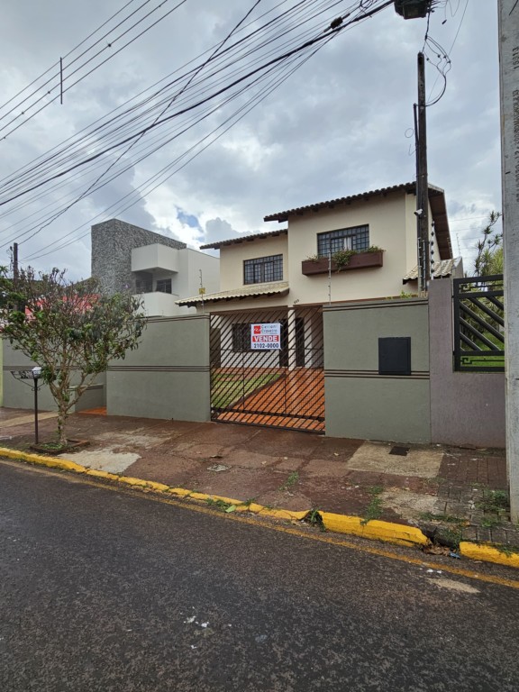 Casa Comercial para venda no Jardim Sao Pedro em Apucarana com 585m² por R$ 1.500.000,00