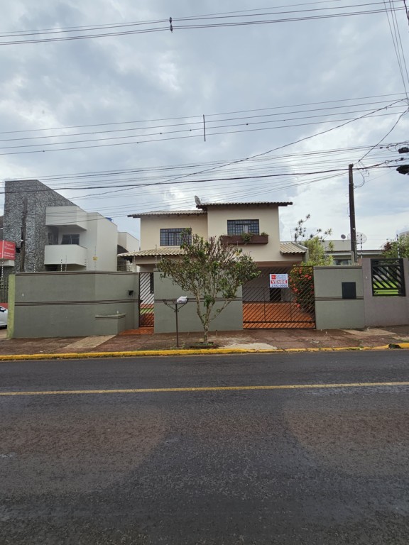 Casa Comercial para venda no Jardim Sao Pedro em Apucarana com 585,00m² por R$ 1.200.000,00