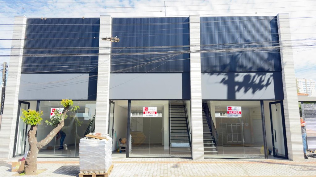 Sala Comercial para locacao no Jardim Sao Pedro em Apucarana com 0m² por R$ 2.500,00