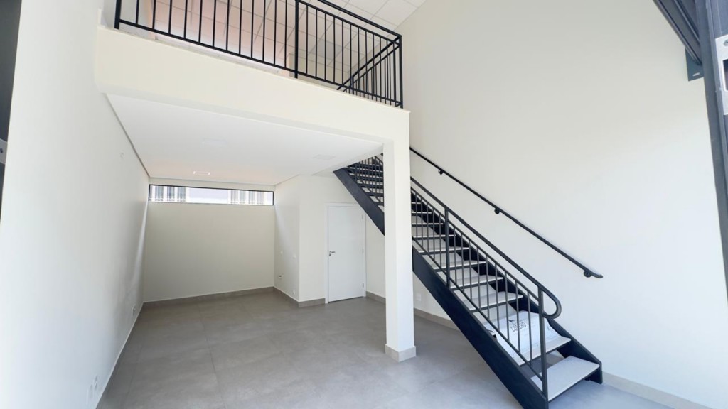 Sala Comercial para locacao no Jardim Sao Pedro em Apucarana com 0m² por R$ 2.500,00