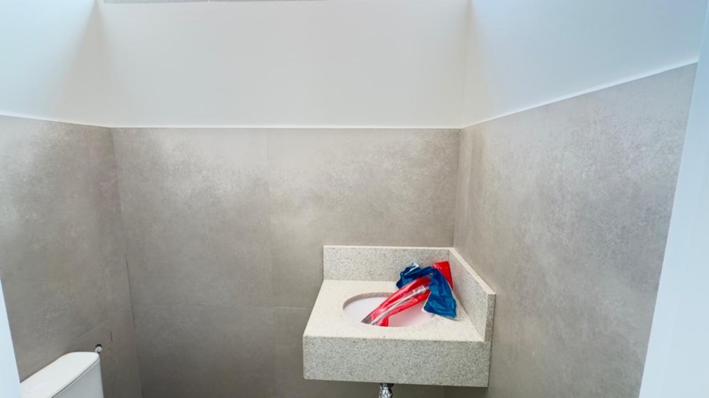 Sala Comercial para locacao no Jardim Sao Pedro em Apucarana com 0m² por R$ 2.500,00