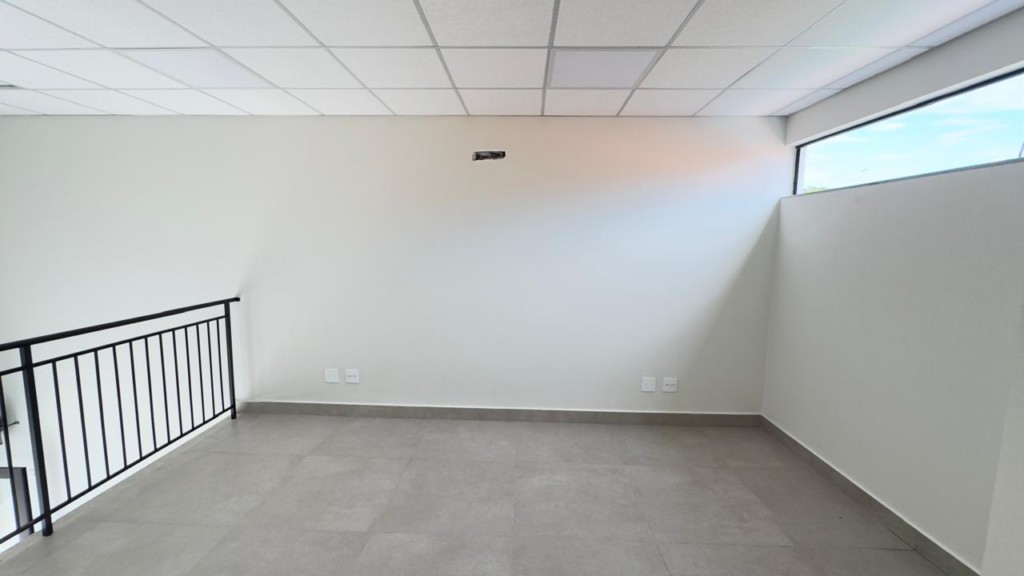 Sala Comercial para locacao no Jardim Sao Pedro em Apucarana com 0m² por R$ 2.500,00
