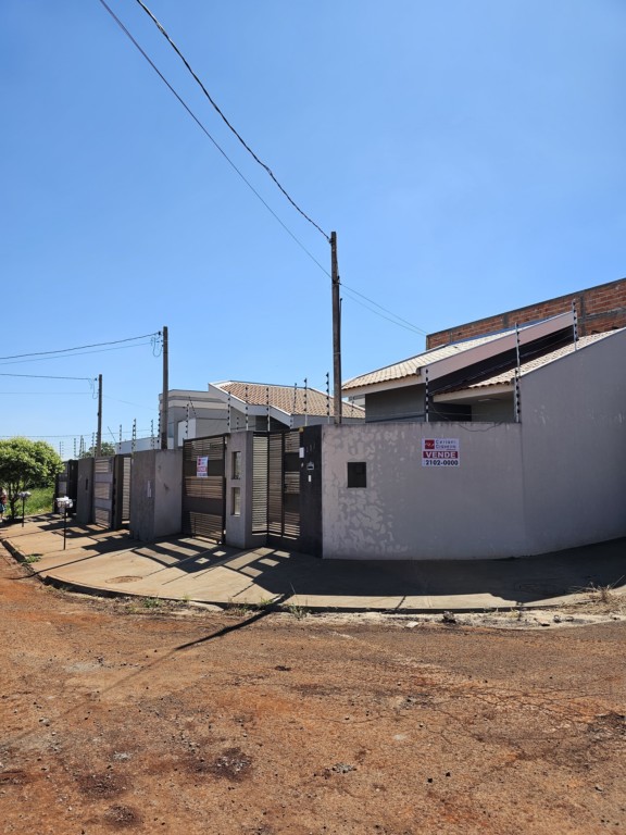 Casa Residencial para venda no Jardim Primavera em Apucarana com 140,6m² por R$ 245.000,00