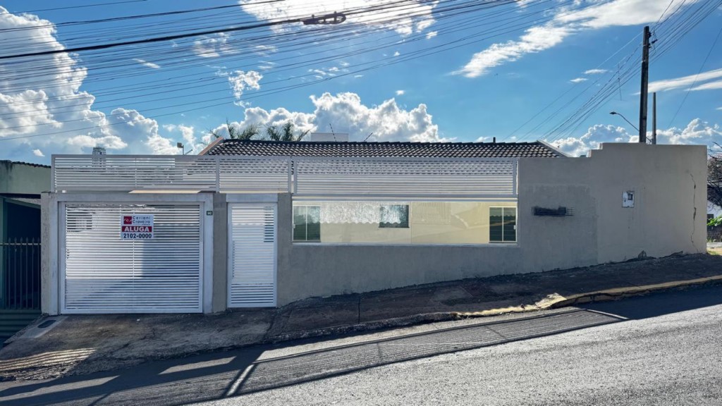 Residência para locacao no Vila Operaria Stabile em Apucarana com 0,00m² por R$ 1.400,00