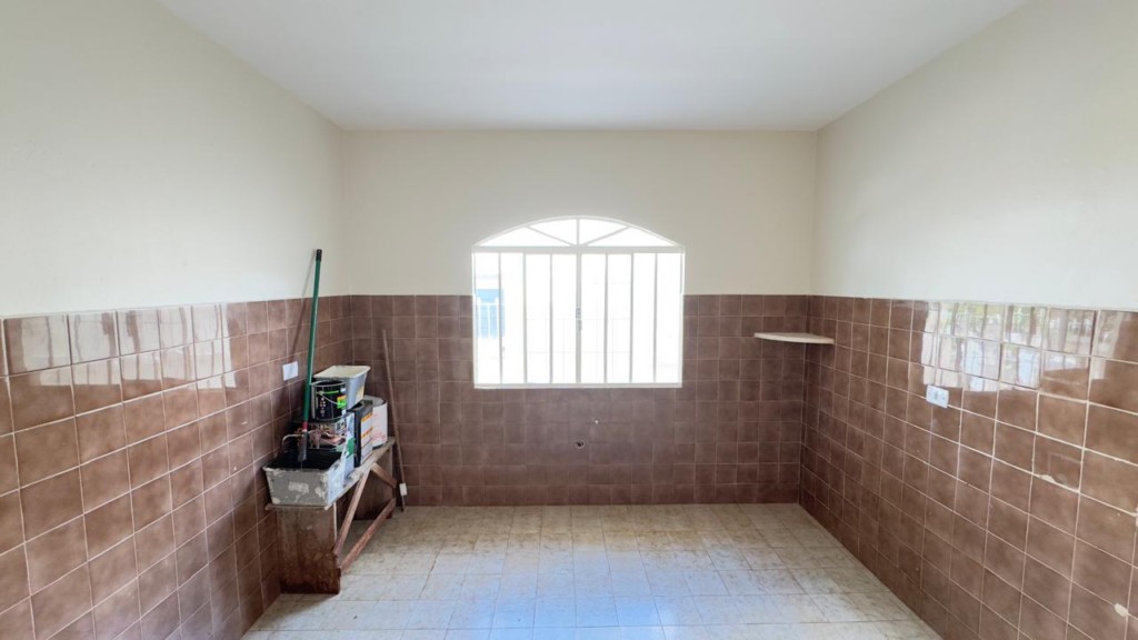 Casa Comercial para locacao no Centro em Apucarana com 0m² por R$ 2.000,00