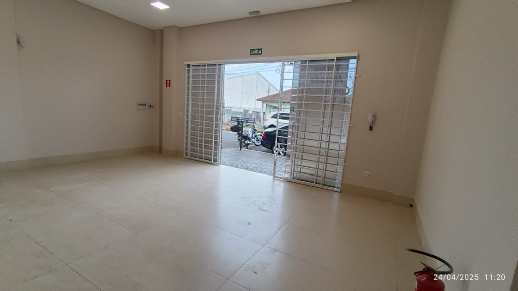 Sala Comercial para locacao no Centro em Apucarana com 0m² por R$ 2.300,00