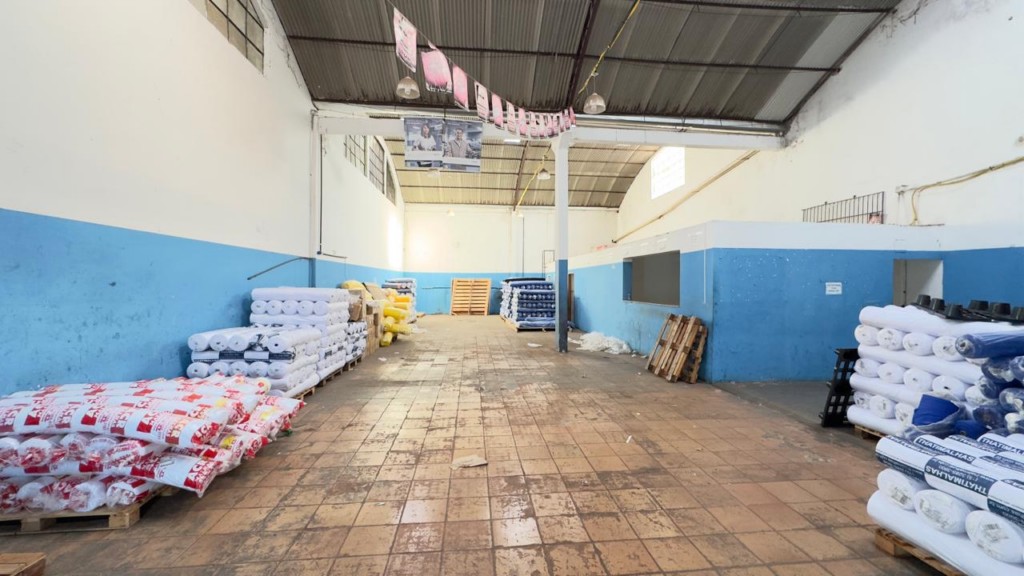 Barracão galpão para locacao no Vila Sao Francisco em Apucarana com 0m² por R$ 4.500,00
