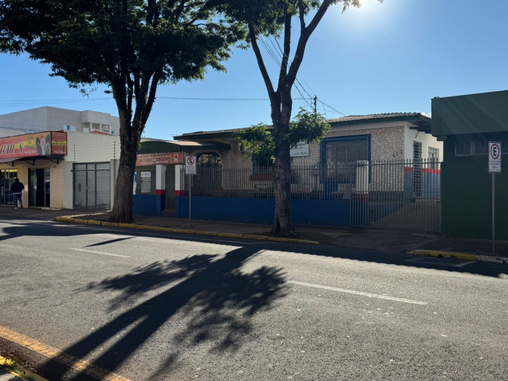Terreno Comercial para venda no Centro em Apucarana com 787,5m² por R$ 2.000.000,00