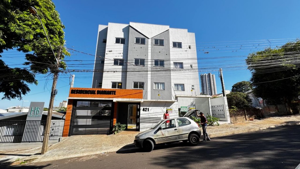 Apartamento para locacao no Centro em Apucarana com 0m² por R$ 1.600,00