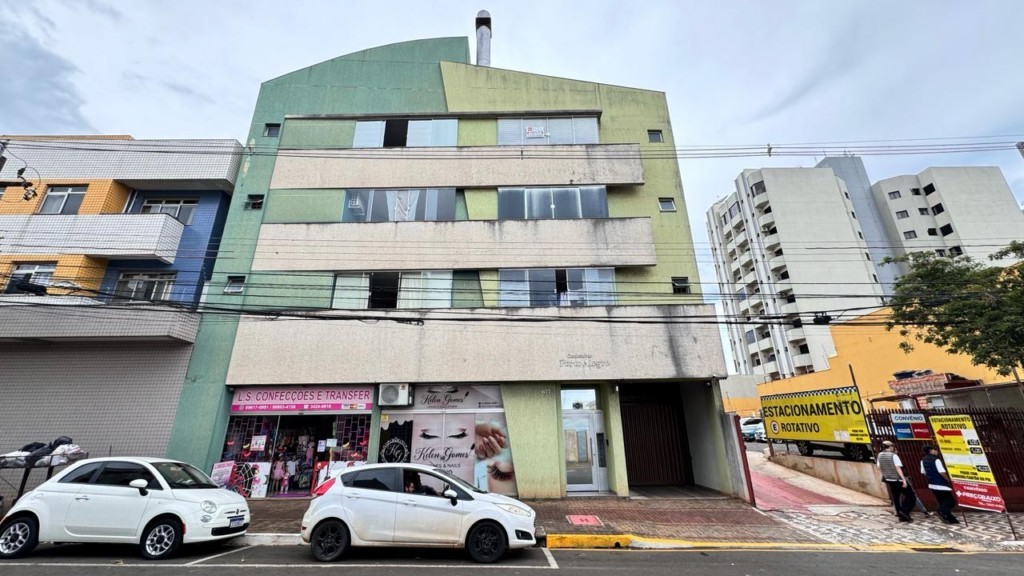 Apartamento para locacao no Centro em Apucarana com 0m² por R$ 2.200,00