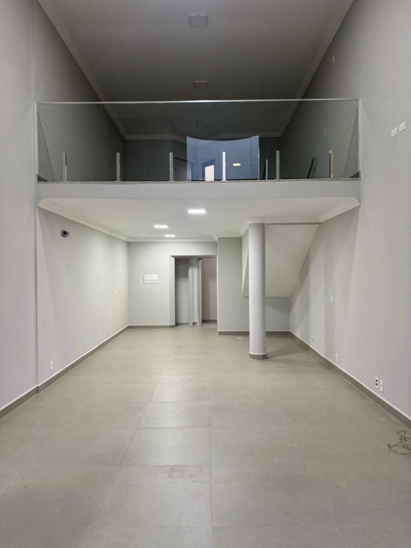 Sala Comercial para locacao no Centro em Apucarana com 0m² por R$ 2.800,00