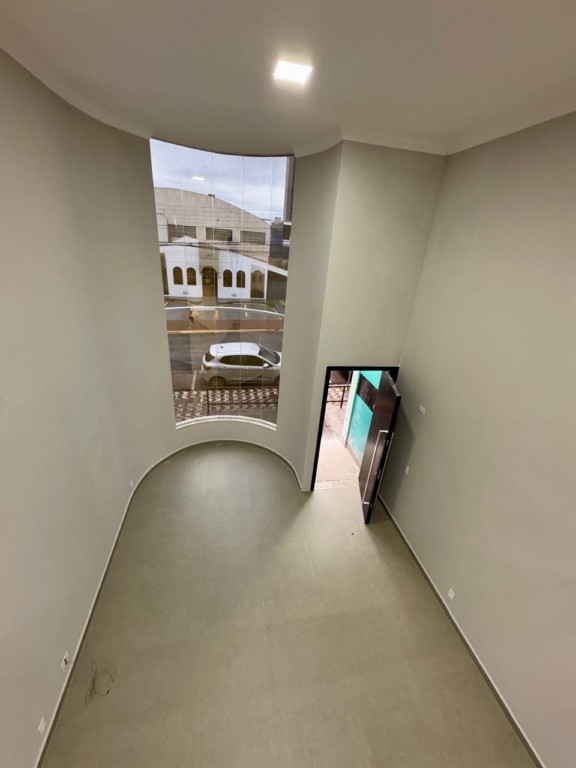 Sala Comercial para locacao no Centro em Apucarana com 0m² por R$ 2.800,00