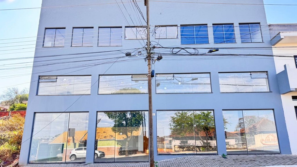 Sala Comercial para locacao no Centro em Apucarana com 0m² por R$ 2.900,00