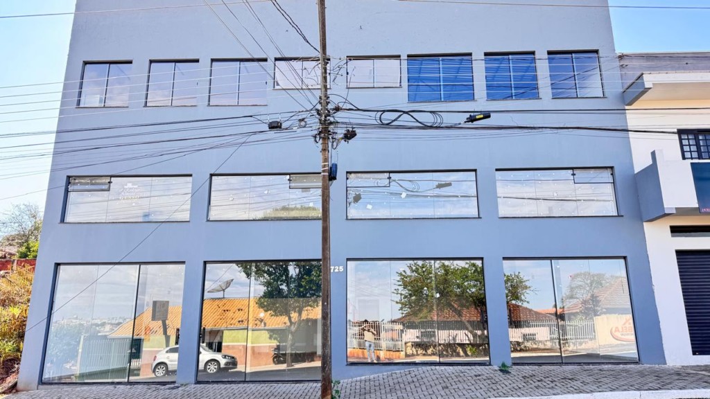 Sala Comercial para locacao no Centro em Apucarana com 0m² por R$ 2.900,00