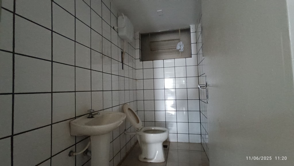 Sala Comercial para locacao no Centro em Apucarana com 0m² por R$ 6.000,00