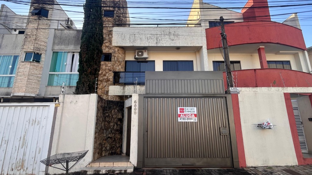 Sobrado para locacao no Centro em Apucarana com 0m² por R$ 2.800,00