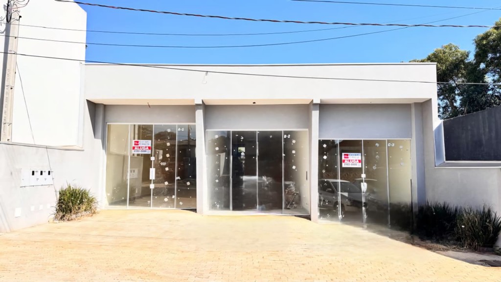 Sala Comercial para locacao no Vila Shangri-la em Apucarana com 0m² por R$ 1.300,00