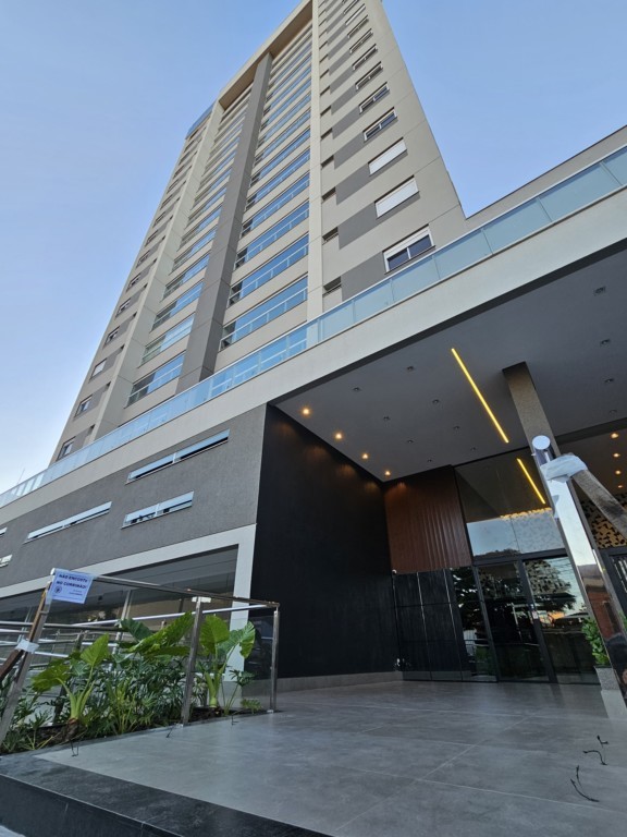 Apartamento para locacao no Centro em Apucarana com 0m² por R$ 3.500,00