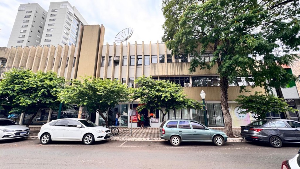 Sala Comercial para locacao no Centro em Apucarana com 0m² por R$ 1.500,00