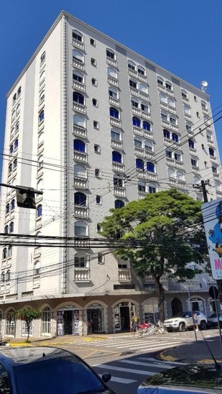 Apartamento para locacao no Centro em Apucarana com 0m² por R$ 1.700,00