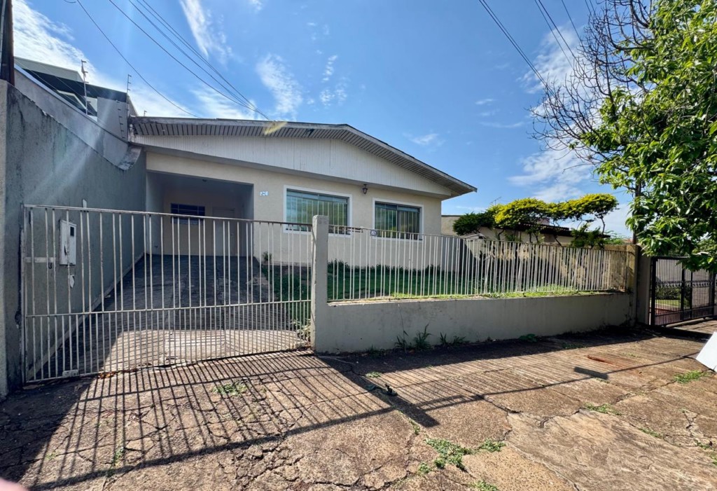 Residência para venda no Jardim Morumbi em Apucarana com 457,4m² por R$ 390.000,00