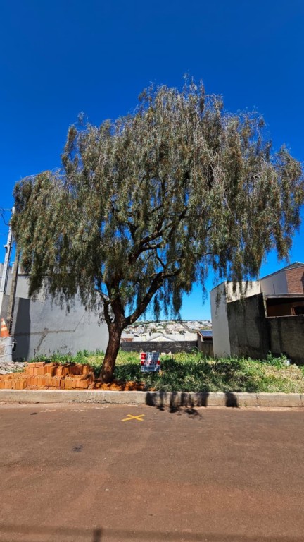 Terreno Residencial para venda no Residencial Interlagos em Apucarana com 275m² por R$ 90.000,00