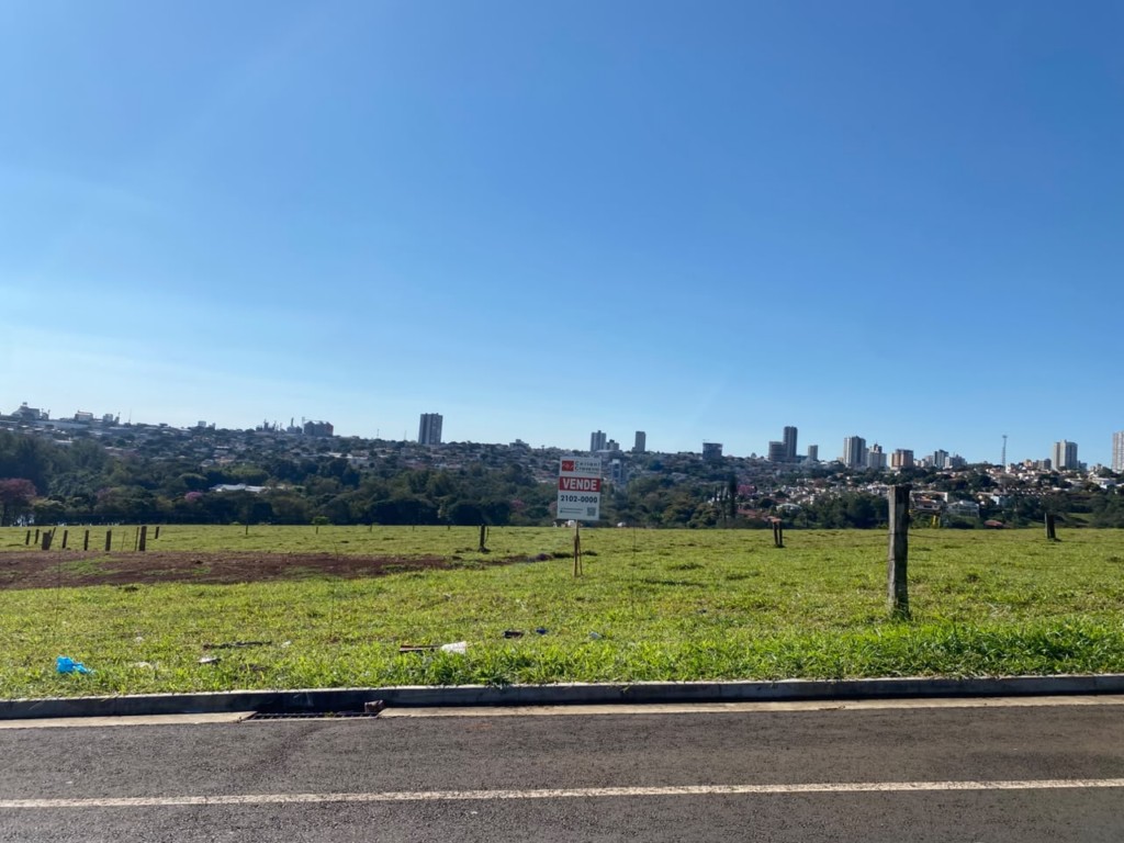 Terreno Comercial para venda no Loteamento Residencial Cazarin em Apucarana com 457,94m² por R$ 590.000,00