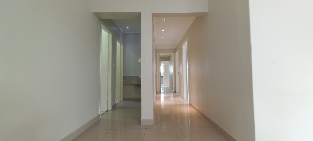 Sala Comercial para locacao no Centro em Apucarana com 0m² por R$ 3.500,00