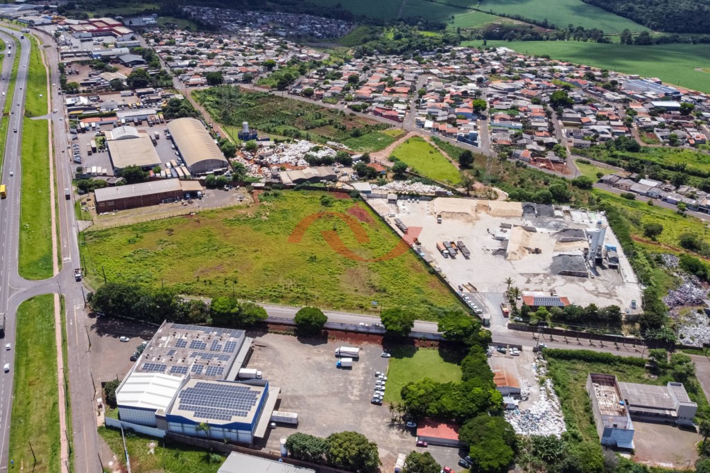 Terreno Comercial para venda no Parque Industrial Zona Norte em Apucarana com 6.000m² por R$ 2.400.000,00