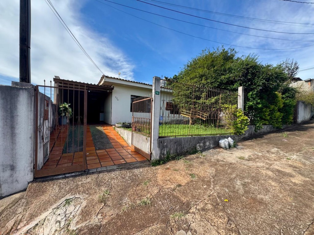 Residência para venda no Vila Santa Terezinha em Apucarana com 289m² por R$ 320.000,00