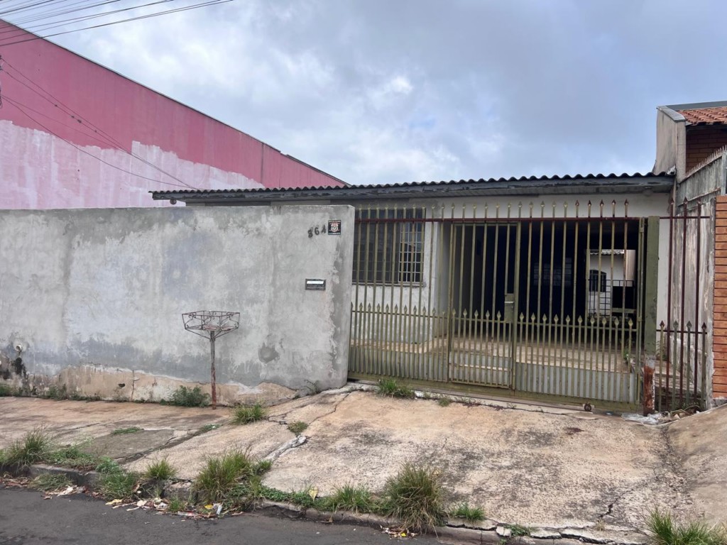 Residência para locacao no Nucleo Habitacional Papa Joao Paulo em Apucarana com 0m² por R$ 1.350,00