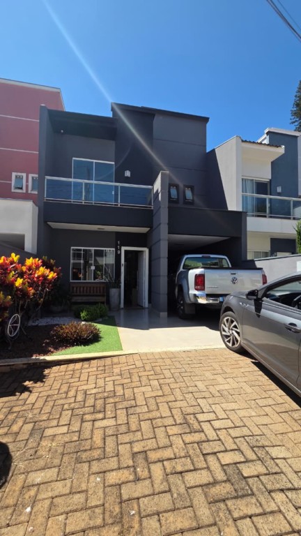 Casa em Condomínio para venda no Jardim Menegazzo em Apucarana com 158,65m² por R$ 890.000,00