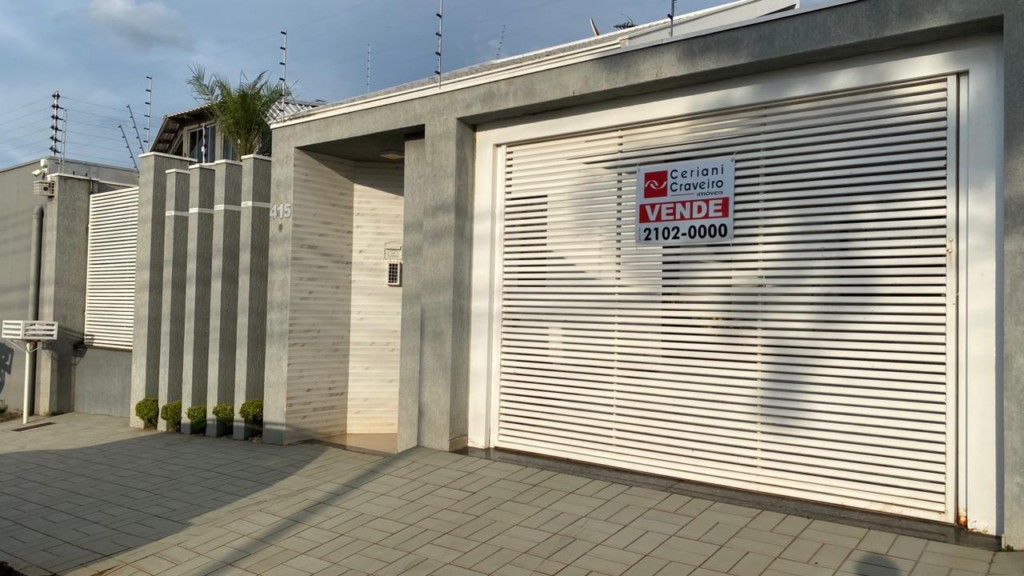 Residência para venda no Jardim Catuai em Apucarana com 360m² por R$ 590.000,00