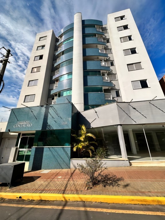 Apartamento para locacao no Centro em Apucarana com 0m² por R$ 2.900,00