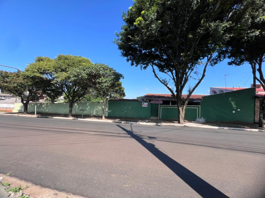 Residência para locacao no Jardim Morumbi em Apucarana com 0m² por R$ 2.200,00