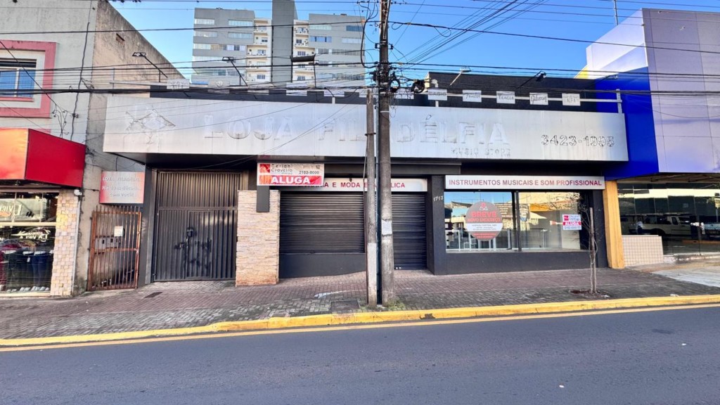 Salão para locacao no Centro em Apucarana com 0,00m² por R$ 20.000,00