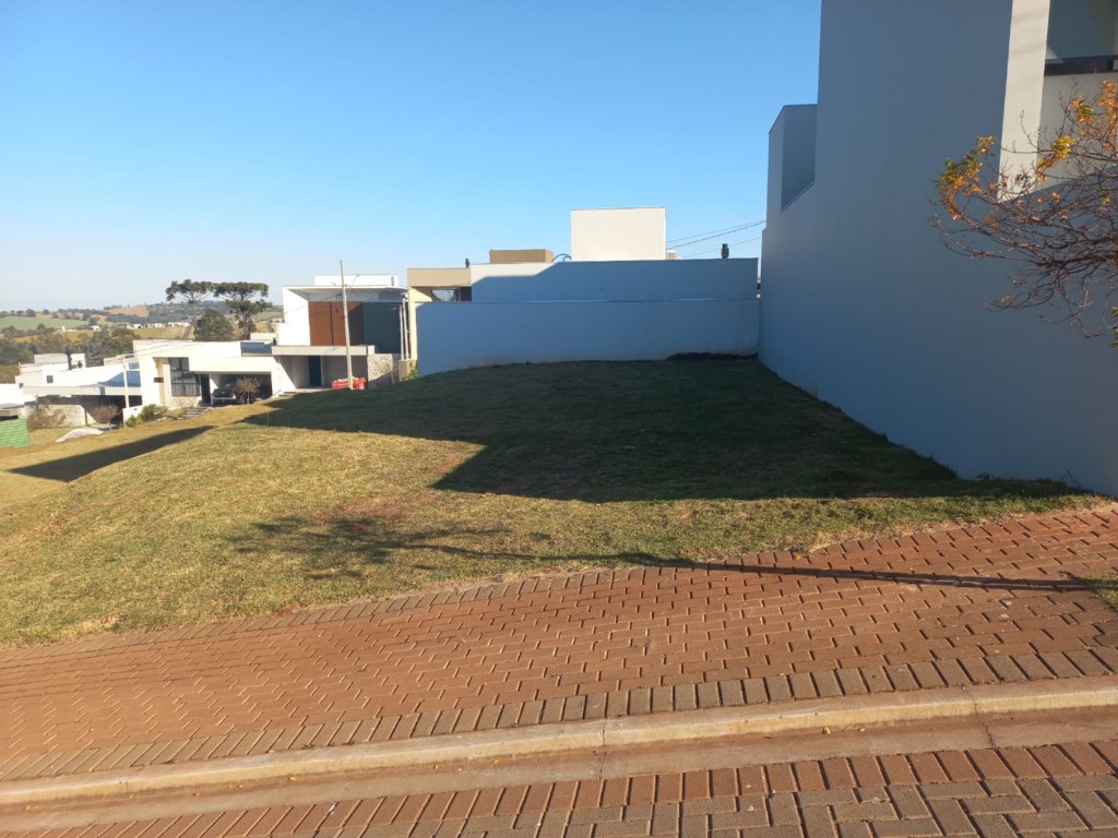 Terreno em Condomínio para venda no Vivere Parc Condominio Resort em Apucarana com 220m² por R$ 265.000,00