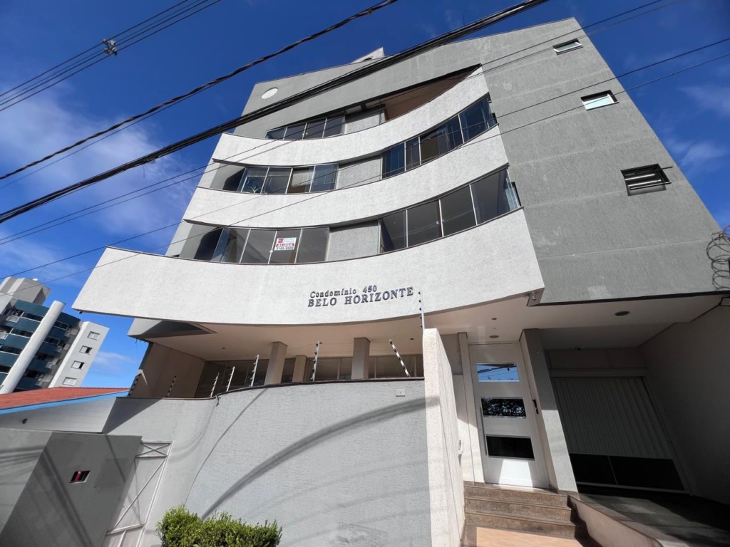 Apartamento para locacao no Centro em Apucarana com 0m² por R$ 3.200,00