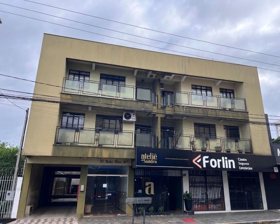 Apartamento para locacao no Centro em Apucarana com 0m² por R$ 2.000,00